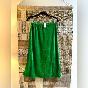 💚 NWT GAP green velvet midi skirt sz S
